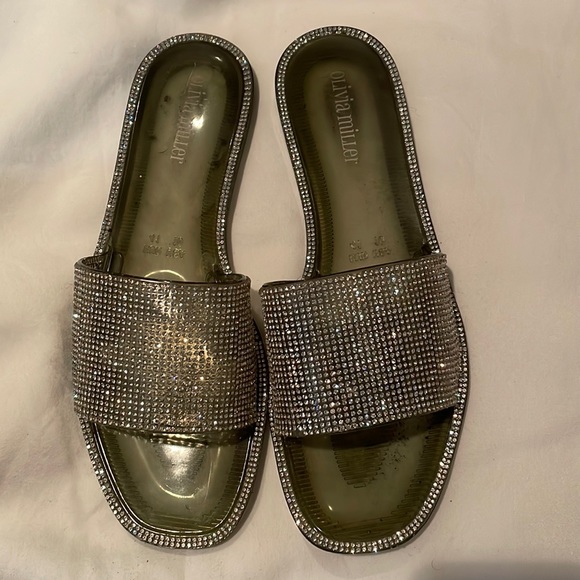 Olivia Miller Barleycove Rhinestone Jelly Sandals in size 10/41